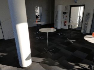Offener Pausenbereich mit Stehtischen